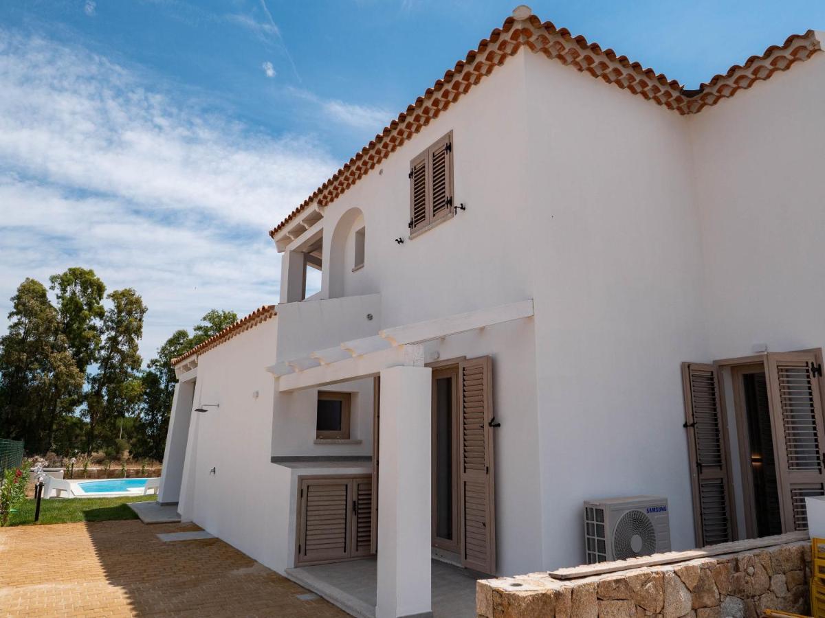 Villetta Con Piscina Budoni Affitti Spiaggia 700 Mt Exterior photo